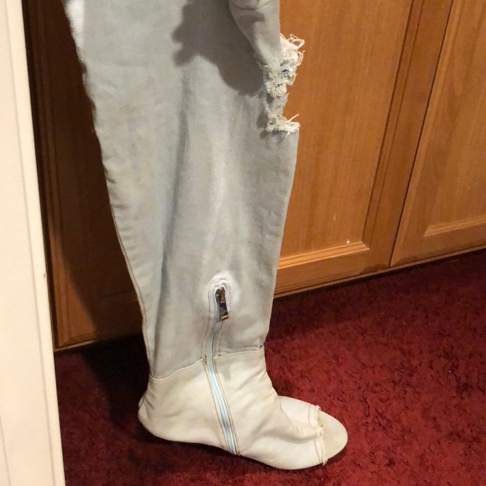 Heel boots